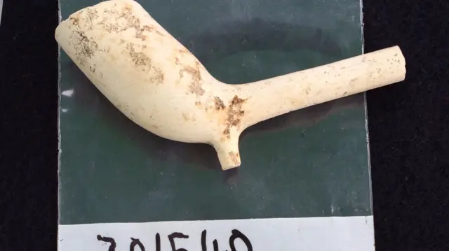 A clay pipe