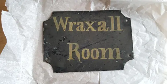 Name plate for a servant bell
