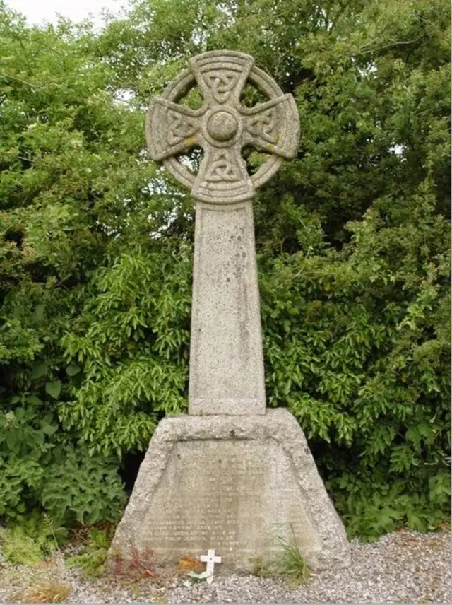 Railway accident memorial in Charfield