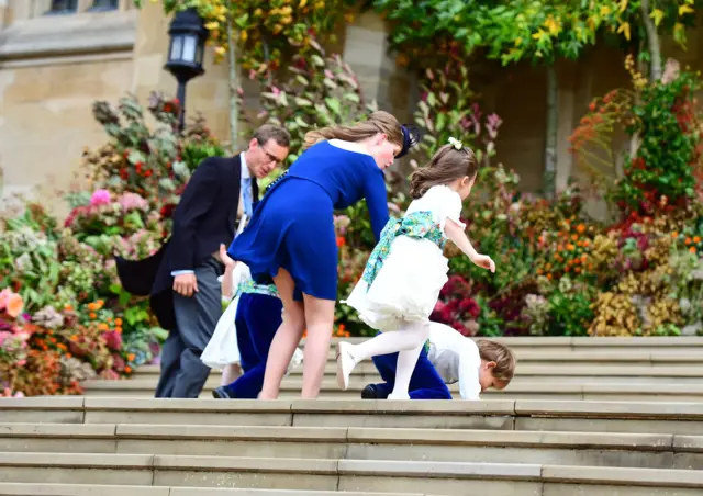 Louis de Givenchy falling up the stairs at St George's Chapel