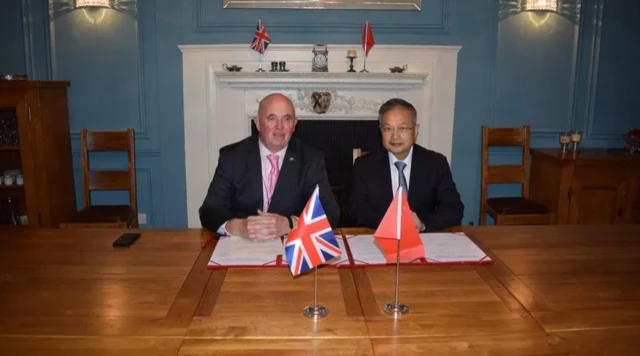 Councillor Colin Davie and Kemin Wang