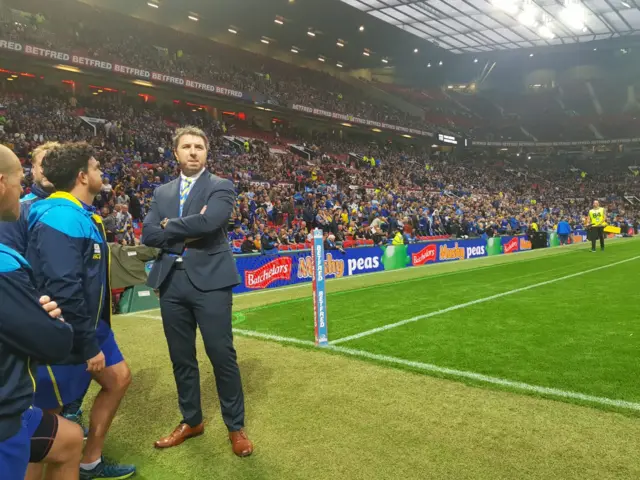 Warrington boss Steve Price pitchside