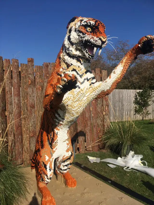 LEGO tiger