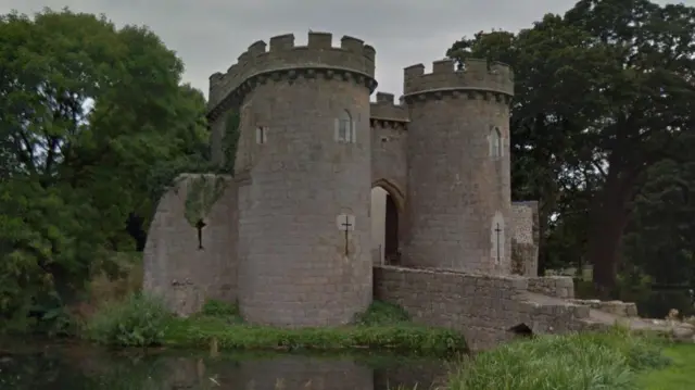 Whittington Castle