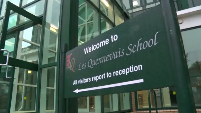 Les Quennevais School