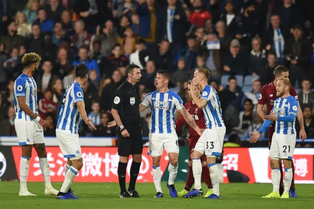 Referee Michael Oliver