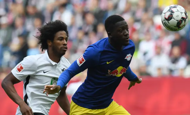 Augsburg's Caiuby shadows Leipzig's Ibrahima Konate