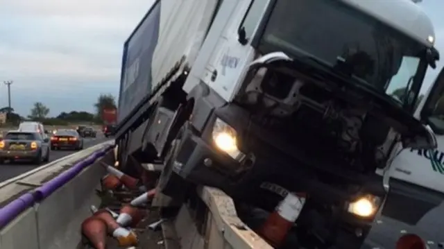 Lorry crash on M6