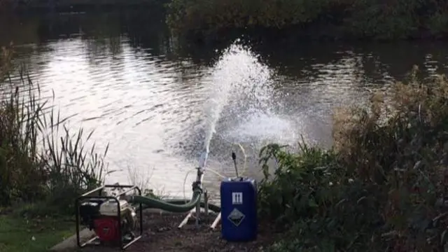 Pool having oxygen pumped in