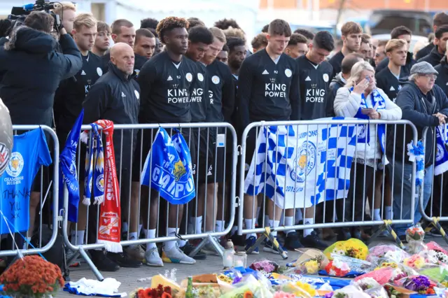 Leicester City youth team pay tribute