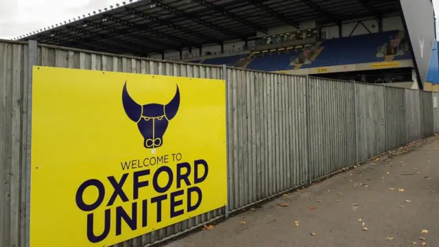 Oxford United sign