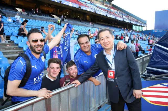 Vichai Srivaddhanaprabha with fans vs Atletico Madrid