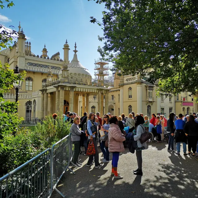 Crowds gather in Brighton ahead of royal visit