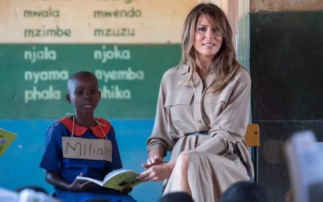 y Melania Trump visits Chipala Primary School in Lilongwe on October 4, 2018 during a 1-day visit in Malaw