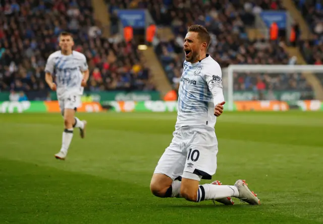 Gylfi Sigurdsson celebrates