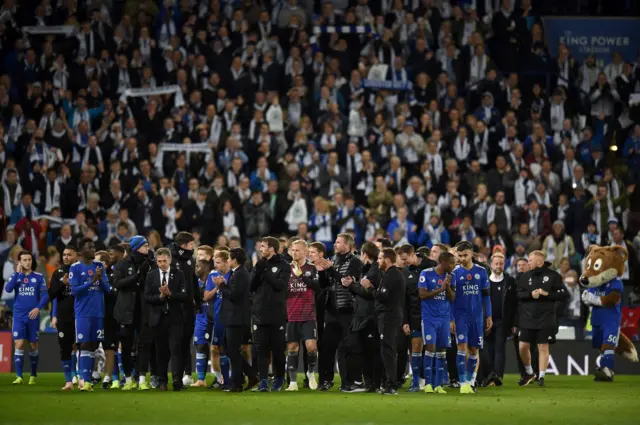 Leicester City pays tribute