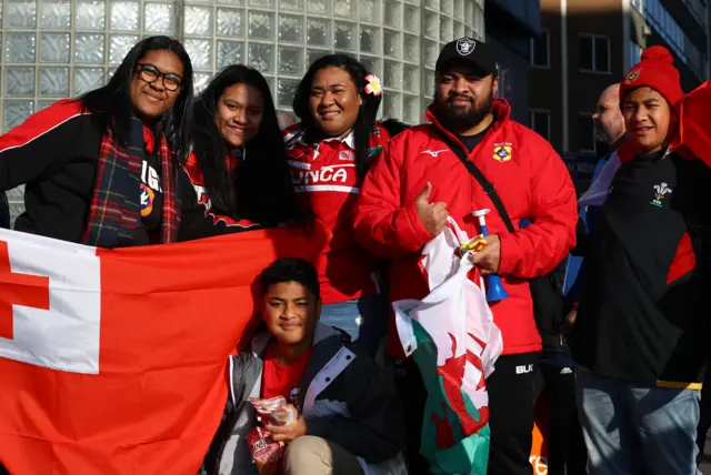 Tonga fans