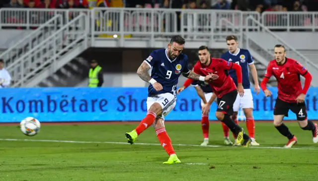 Steven Fletcher scores from the penalty spot