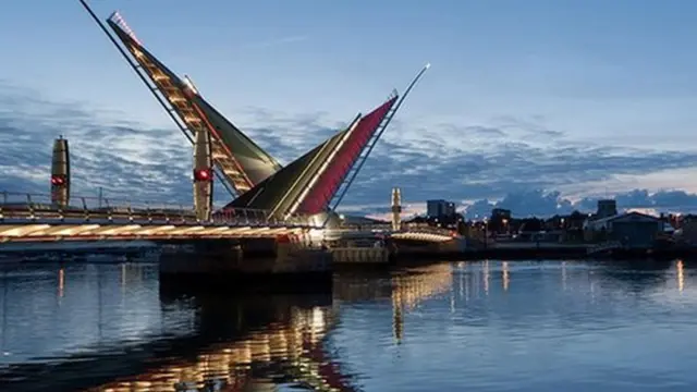 Twin sails bridge