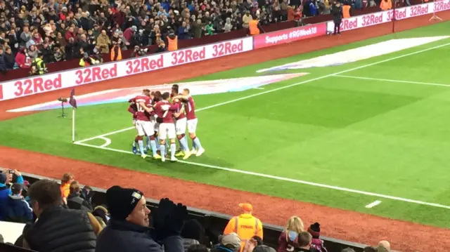 Villa huddle