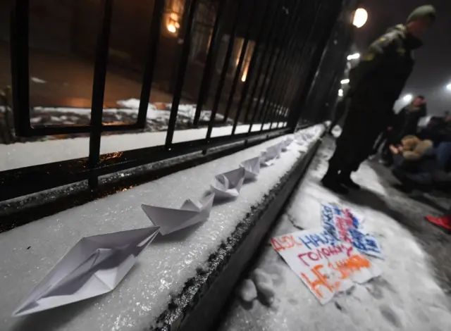 Paper boats in front of the Russian embassy in Kiev