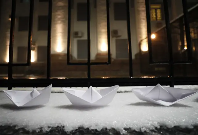 Ukrainians protesting at the Russian embassy in Kiev