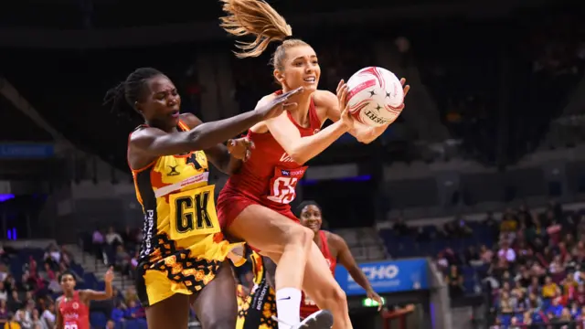 Netball players from Uganda and England