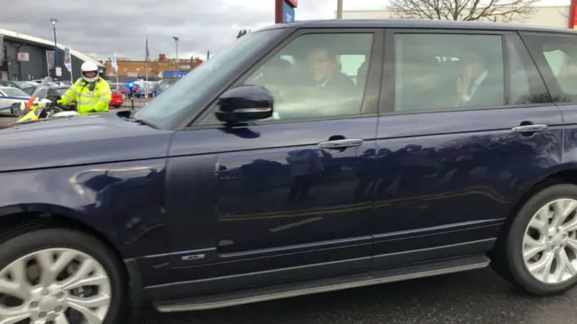 Royal couple arrive in car