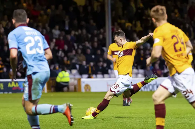 David Turnbull scored a great goal to win the game for Motherwell
