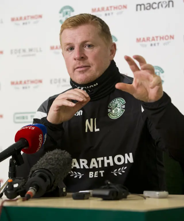 Hibernian head coach Neil Lennon