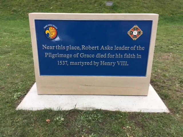 Plaque