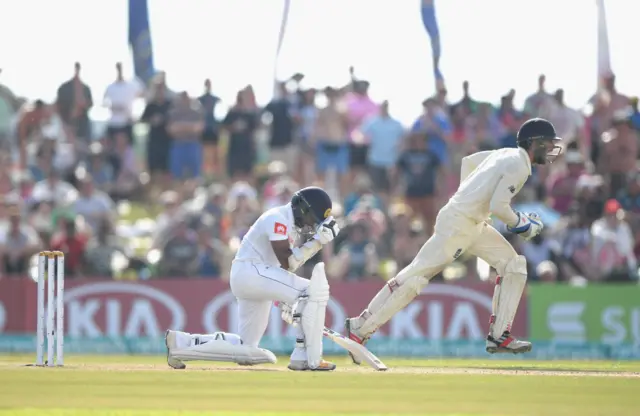 England wicketkeeper Ben Foakes celebrates catching Sri Lanka batsman Niroshan Dickwella