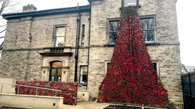 Birkdale School with the poppy cascade