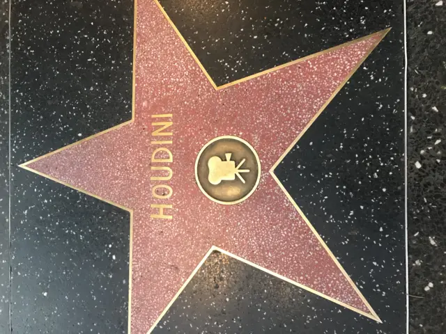 Houdini star