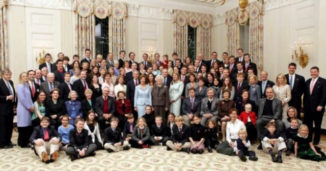 An extended Bush family portrait, 19 January 2005