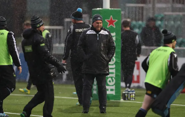 Dave Rennie oversees Glasgow's warm-up