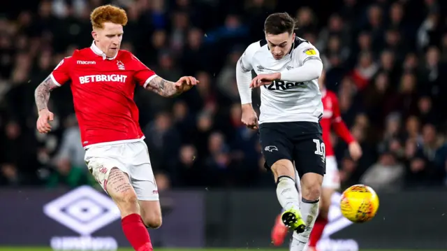 Tom Lawrence shoots for Derby