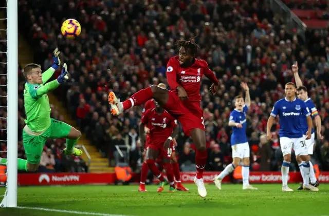 Divock Origi misses from close range