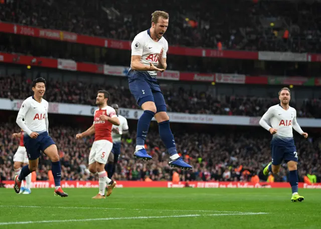 Harry Kane celebrates