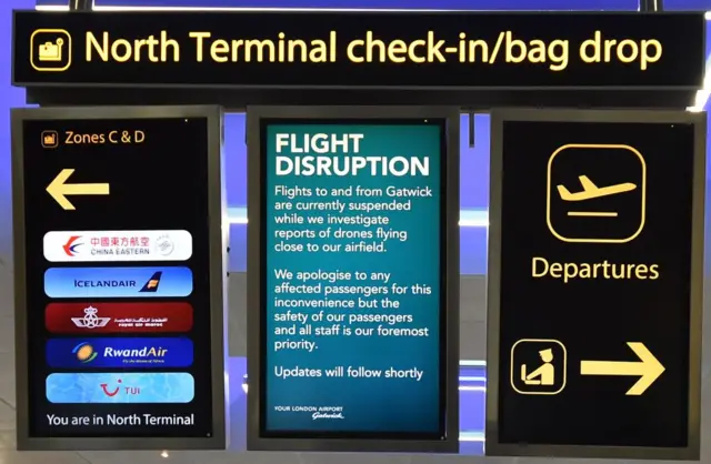 Flight disruption sign Gatwick