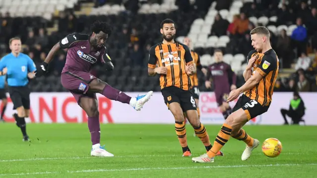 Wilfried Bony scores