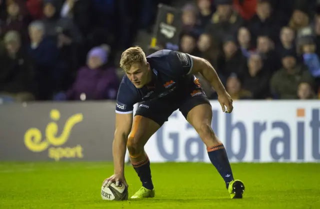 Duhan van der Merwe touches down for his second try of the evening