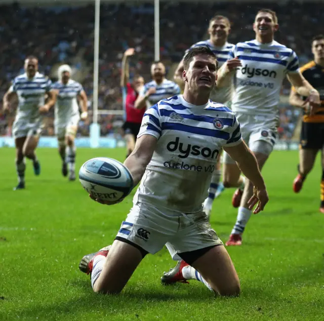 Freddie Burns scores