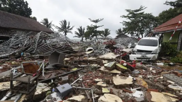 Tsunami hits Sunda Strait in Western Indonesia