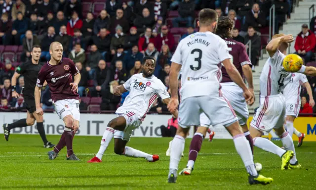 Steven Naismith scores for Hearts