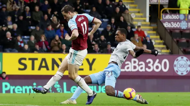 Chris Wood misses chance for Burnley