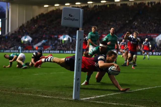 Luke Morahan of Bristol scores his sides third try