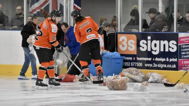 Telford teddy toss