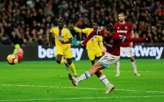 Javier Hernandez scores for West Ham