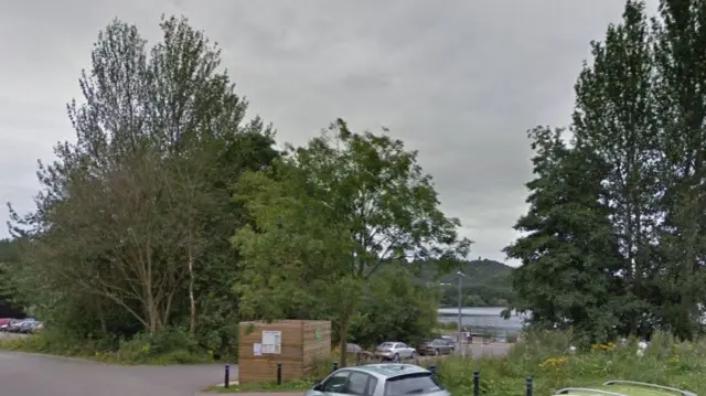 Car park at Westport Lake